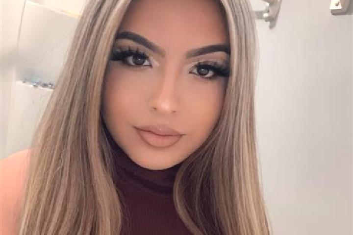 Sofia, 31, a blonde dark-eyed latina companion based in Bishnupur. Offering Erotic Massage, Fetish, Girlfriend Experience. Available for incall and outcall, ...
