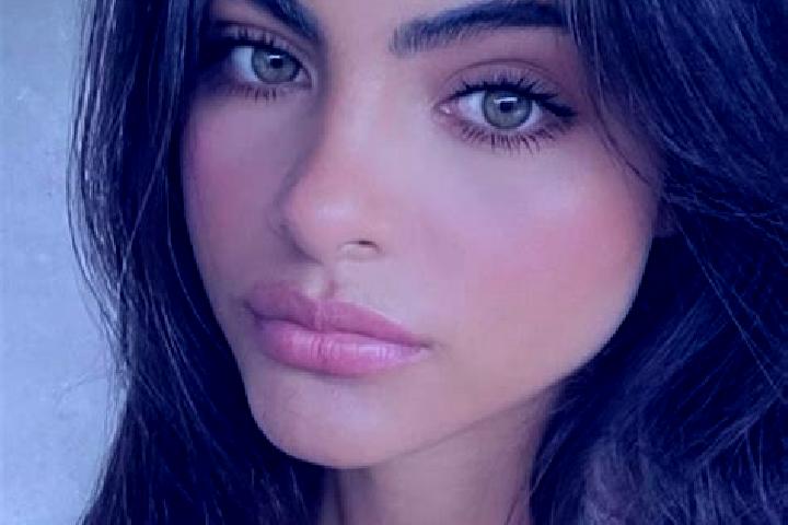Sofia, 31, a brunette dark-eyed indian companion based in Canizar del Olivar. Offering Deep French Kissing, Fetish, Tantra. Available for incall and outcall,...