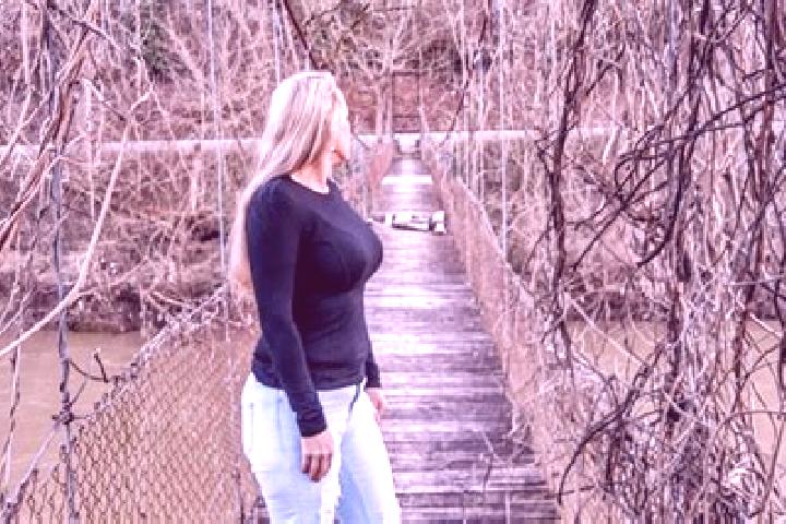 Sofia, 31 — Escort in Loyall, United States