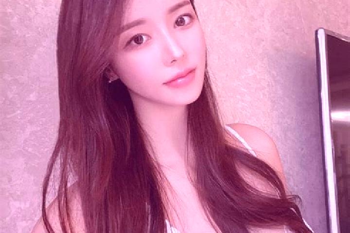 Sofia, 31 — Escort in Quchomo, China