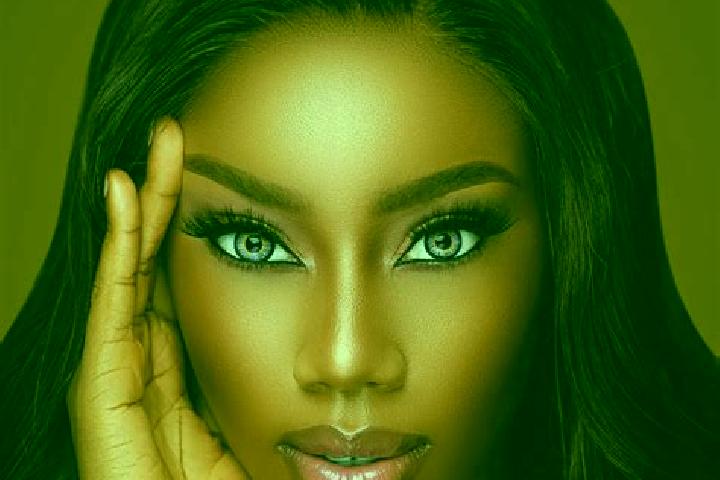 Sofia, 32, a chestnut blue-eyed ebony companion based in Thuong Tin. Offering 69, CIM, Domination. Available for incall and outcall, day and evening dates.