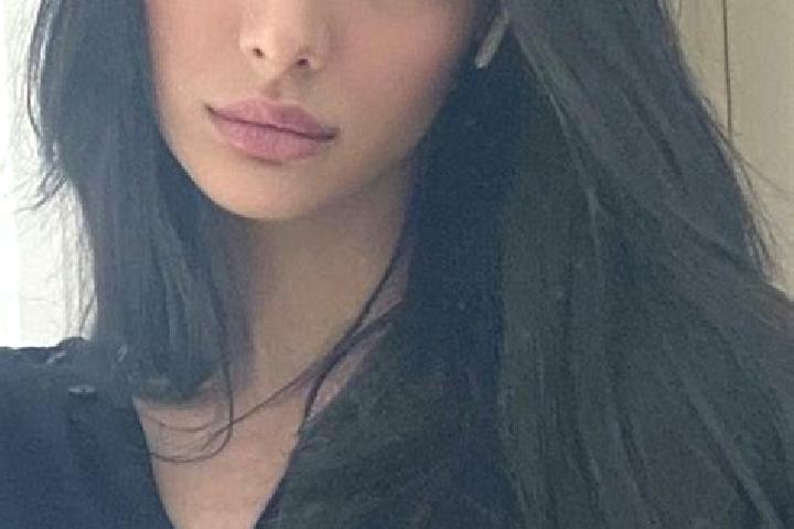 Sofia, 32, a chestnut dark-eyed middle eastern companion based in Clayburn. Offering Roleplay, Girlfriend Experience, Overnight, OWO, Party Girl. Available f...