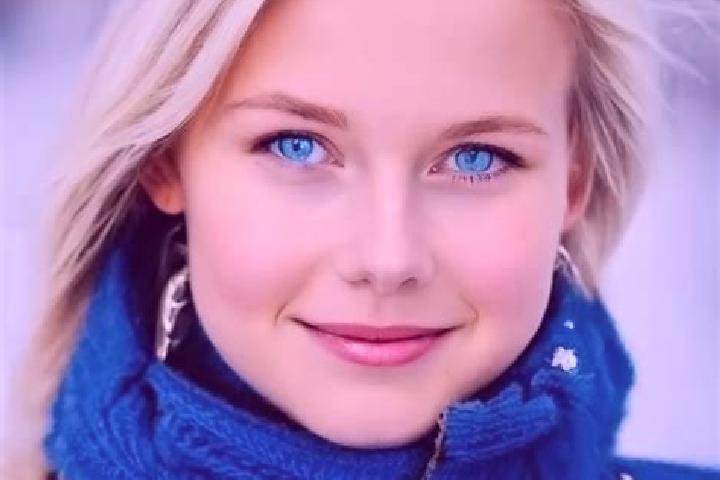 Sofia, 33, a blonde blue-eyed slavic companion based in Halensee. Offering Duos, Overnight, Roleplay, Travel Companion, Girlfriend Experience. Available for ...