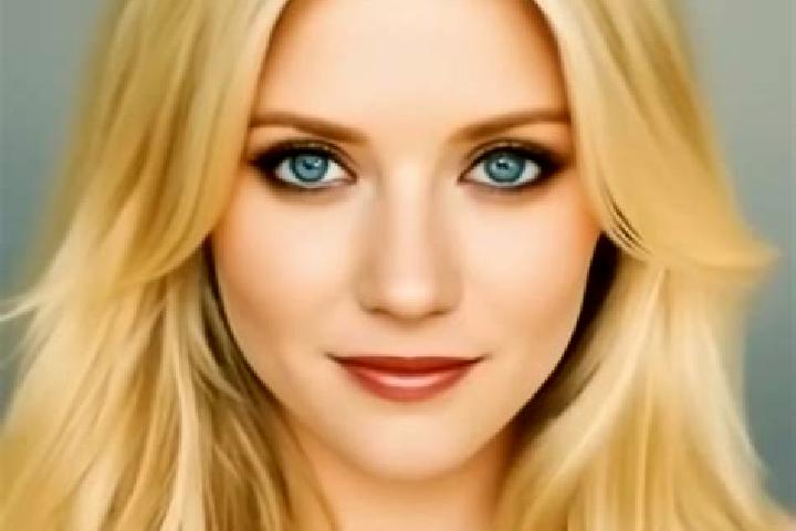 Sofia, 33, a blonde grey-eyed caucasian companion based in Petreni. Offering GFE, CIM, Party Girl. Available for incall and outcall, overnight bookings avail...