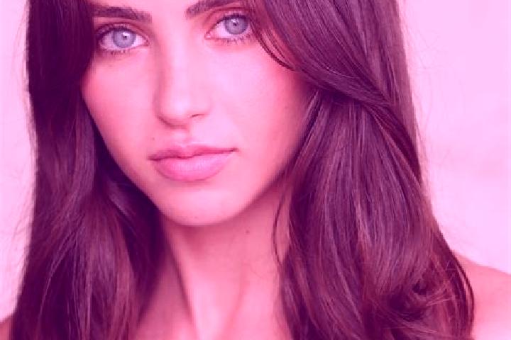 Sofia, 33, a brunette brown-eyed european companion based in Lissone. Offering Domination, OWO, BDSM. Available for incall and outcall, day and evening dates.