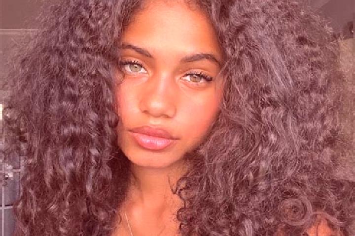 Sofia, 34, a black grey-eyed ebony companion based in Kho Wang. Offering GFE, A-Level, Duos. Available for incall and outcall, day and evening dates.