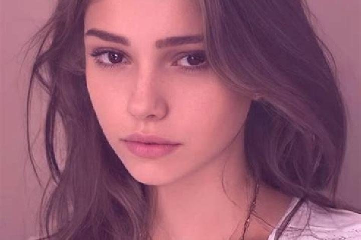 Sofia, 34, a chestnut dark-eyed slavic companion based in Piperies. Offering Roleplay, Fetish, Travel Companion, Couples. Available for incall and outcall, o...