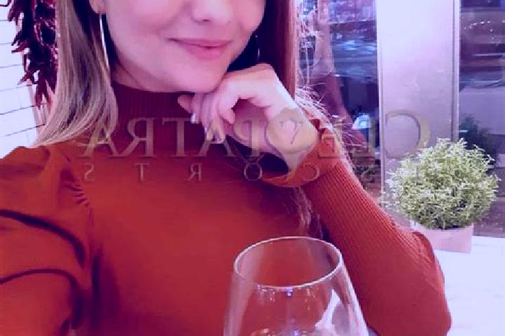 Sofia, 34, a chestnut green-eyed indian companion based in Brebeni. Offering Girlfriend Experience, Erotic Massage, Dinner Date, OWO. Available for incall an...