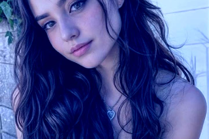 Sofia, 35, a auburn hazel-eyed european companion based in Bagale. Offering Overnight, Girlfriend Experience, Erotic Massage, CIM. Available for incall and o...