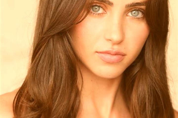 Sofia, 35, a brunette brown-eyed european companion based in Gullane. Offering Couples, Duos. Available for incall and outcall, day and evening dates.