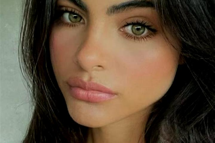 Sofia, 35, a brunette dark-eyed indian companion based in Kalecik. Offering Tantra, Domination, Dinner Date, Deep French Kissing, Striptease. Available for i...