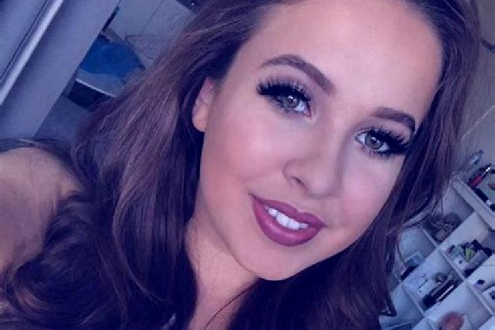 Sofia, 35, a chestnut green-eyed latina companion based in Conflans-sur-Lanterne. Offering Roleplay, Striptease, Overnight. Available for incall and outcall,...