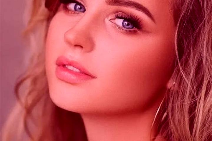 Sofia, 35, a dark blonde blue-eyed middle eastern companion based in Riberos de la Cueza. Offering BDSM, CIM, Party Girl. Available for incall and outcall, d...
