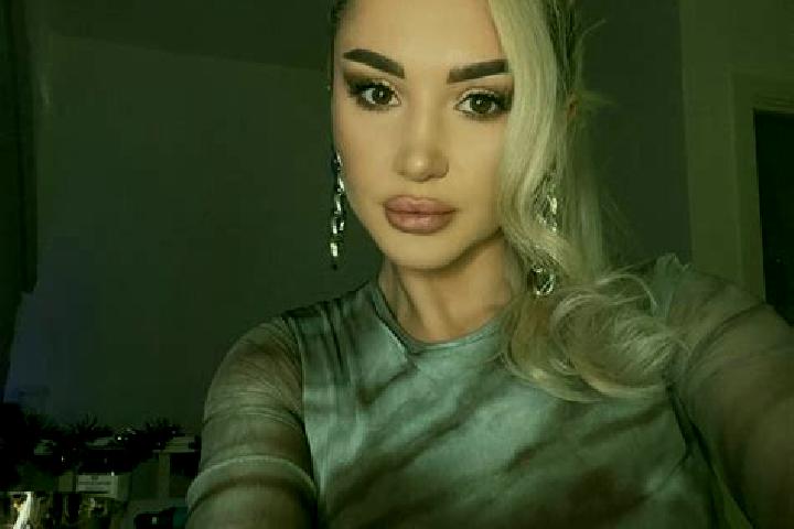 Sofia, 36, a auburn dark-eyed slavic companion based in Ganye. Offering GFE, Travel Companion, OWO. Available for incall and outcall, overnight bookings avai...