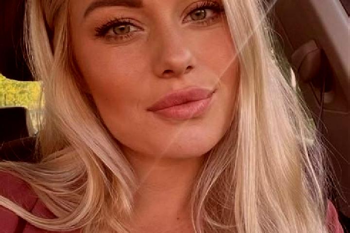 Sofia, 36, a blonde hazel-eyed latina companion based in Sakkimangalam. Offering BDSM, Fetish, Tantra, Striptease, Couples. Available for incall and outcall,...