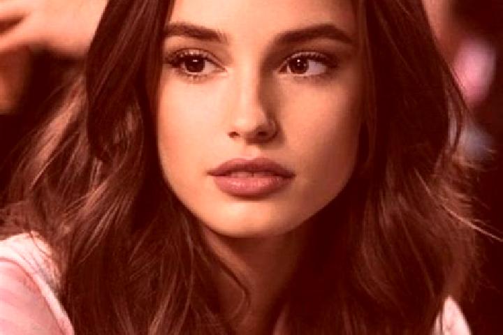 Sofia, 36, a brunette brown-eyed slavic companion based in Narros del Castillo. Offering Couples, A-Level, Girlfriend Experience, Striptease. Available for i...