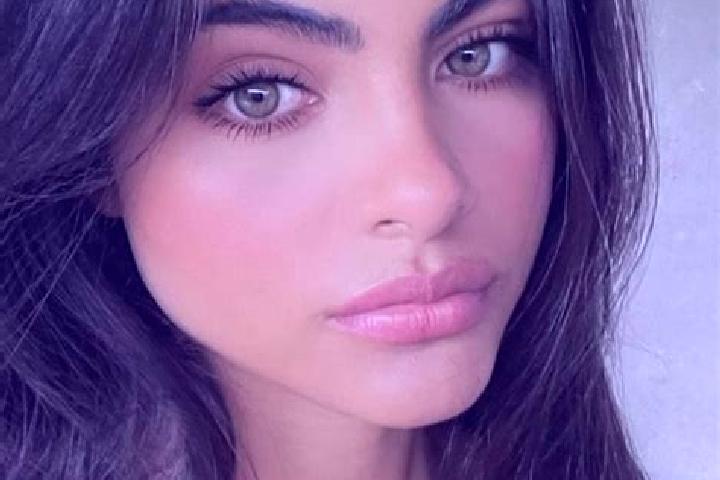 Sofia, 36, a brunette dark-eyed caucasian companion based in Poudre d Or. Offering Roleplay, Travel Companion, Party Girl, Striptease, Deep French Kissing. A...