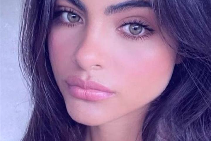 Sofia, 36, a chestnut hazel-eyed latina companion based in Margon. Offering Domination, BDSM, Travel Companion. Available for incall and outcall, overnight b...