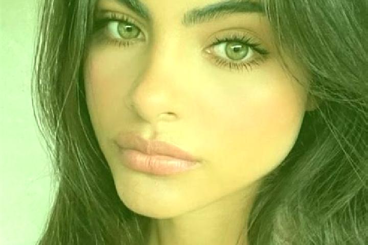 Sofia, 36, a chestnut hazel-eyed middle eastern companion based in Harzungen. Offering Couples, Striptease, OWO, Massage. Available for incall and outcall, o...