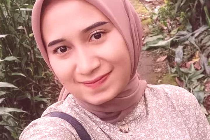 Sofia, 36 — Escort in Citapen, Indonesia