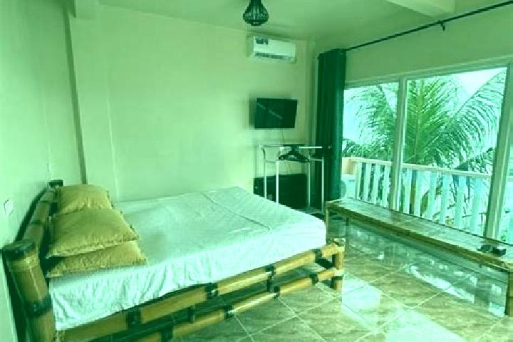 Sofia, 36 — Escort in Tangalan, Philippines