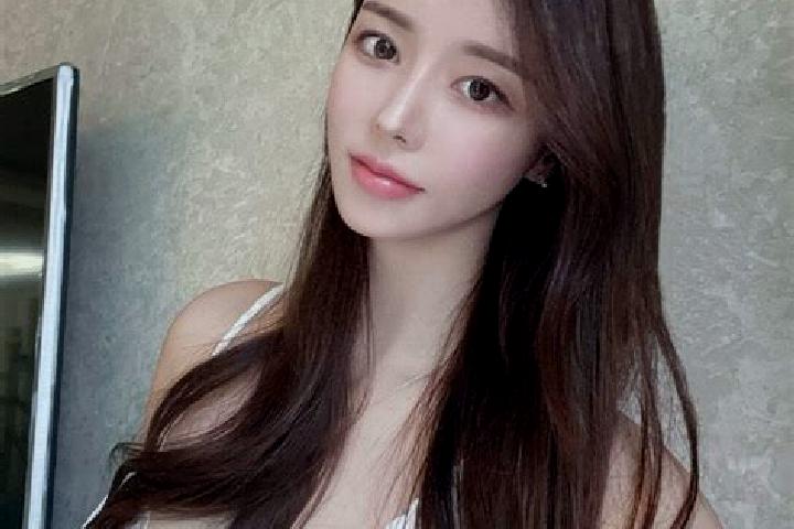 Sofia, 36 — Escort in Xinmian, China