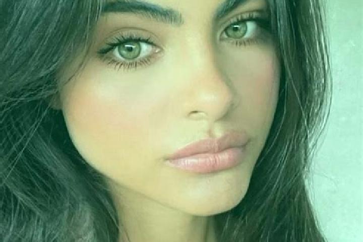 Sofia, 37, a black hazel-eyed caucasian companion based in Penguin. Offering Striptease, Fetish, Tantra. Available for incall and outcall, day and evening da...