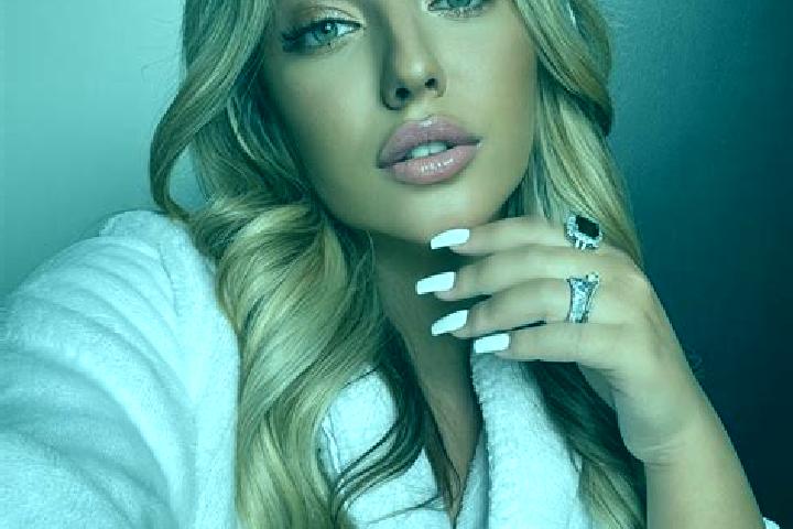Sofia, 37, a blonde grey-eyed latina companion based in Frederikssund. Offering Tantra, Duos, BDSM. Available for incall and outcall, overnight bookings avai...