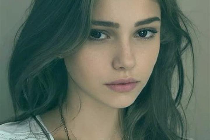 Sofia, 37, a chestnut hazel-eyed slavic companion based in Titchfield. Offering OWO, Girlfriend Experience, 69, Roleplay, CIM. Available for incall and outca...