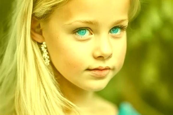 Sofia, 38, a blonde blue-eyed asian companion based in Matangad. Offering Deep French Kissing, Duos, GFE, BDSM. Available for incall and outcall, overnight b...