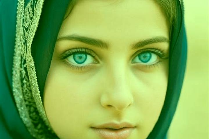 Sofia, 38, a blonde blue-eyed middle eastern companion based in Deolimet. Offering Tantra, Dinner Date, Prostate Massage, Domination, Striptease. Available f...