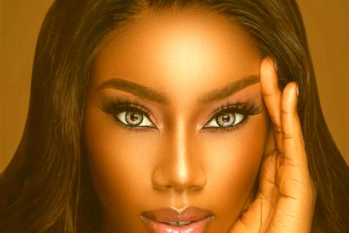 Sofia, 38, a chestnut blue-eyed ebony companion based in Bagatelle. Offering Tantra, Girlfriend Experience, Travel Companion, Dinner Date. Available for inca...