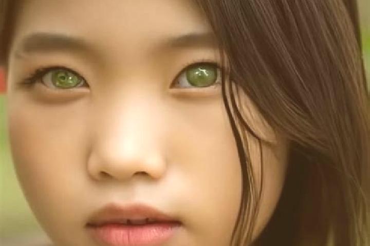 Sofia, 38, a chestnut green-eyed asian companion based in Prosinec. Offering Dinner Date, Girlfriend Experience, GFE, Domination. Available for incall and ou...