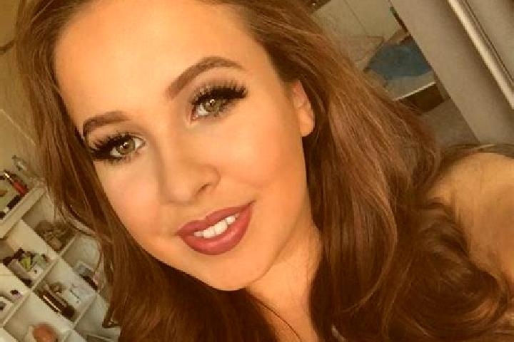 Sofia, 38, a dark blonde amber-eyed mixed companion based in Tampocon. Offering Deep French Kissing, Duos, Prostate Massage, Girlfriend Experience. Available...