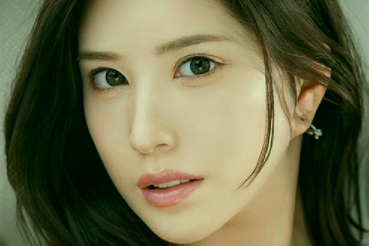 Sofia, 38 — Escort in Naji, China