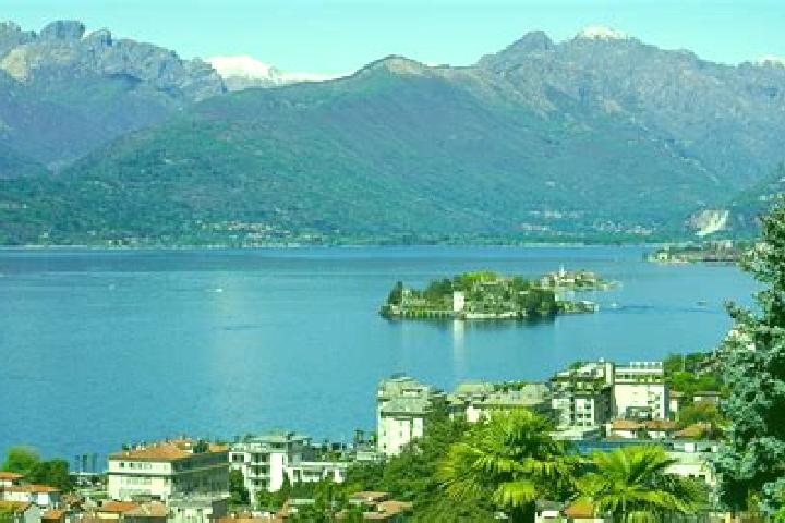 Sofia, 38 — Escort in Pino sulla Sponda del Lago Maggiore, Italy