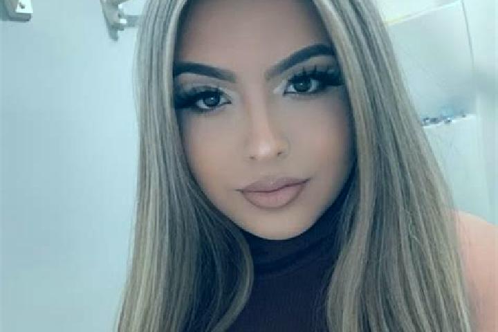 Sofia, 39, a blonde brown-eyed latina companion based in Darlington. Offering GFE, Deep French Kissing, 69. Available for incall and outcall, day and evening...