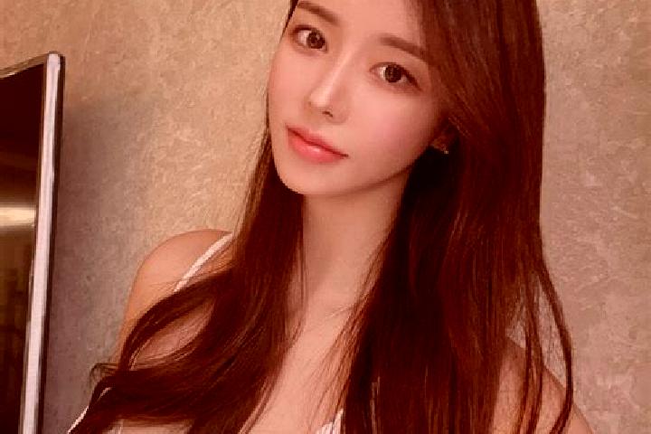 Sofia, 39 — Escort in Yuezhao, China