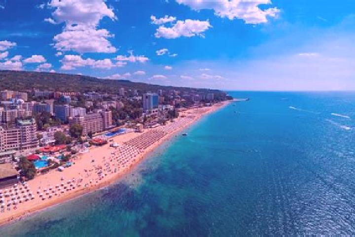 Sofia, 39 — Escort in Zlatni Pyasatsi, Bulgaria
