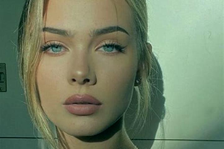 Sophia, 20, a blonde dark-eyed european companion based in Bulu. Offering A-Level, Domination, Tantra, Deep French Kissing. Available for incall and outcall,...