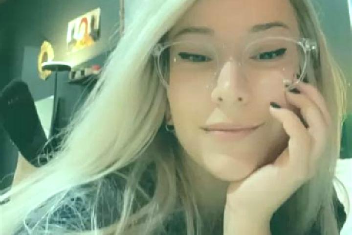 Sophia, 20, a blonde grey-eyed mixed companion based in Castres. Offering 69, Duos, Erotic Massage. Available for incall and outcall, overnight bookings avai...
