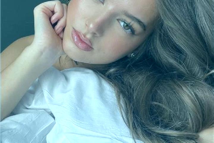 Sophia, 20, a chestnut brown-eyed latina companion based in Fundy Shores. Offering 69, Travel Companion, Couples. Available for incall and outcall, day and e...