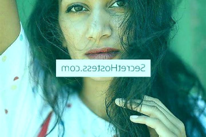 Sophia, 20, a dark blonde amber-eyed indian companion based in Deagu de Sus. Offering Striptease, Duos, Party Girl, BDSM, Massage. Available for incall and o...