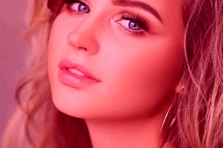 Sophia, 20, a dark blonde blue-eyed caribbean companion based in Seugy. Offering Party Girl, 69, Prostate Massage, Overnight. Available for incall and outcal...
