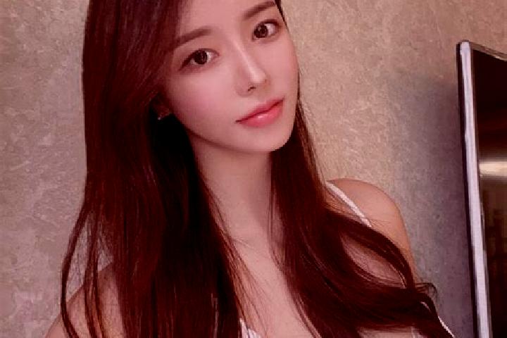 Sophia, 20 — Escort in Motge, China
