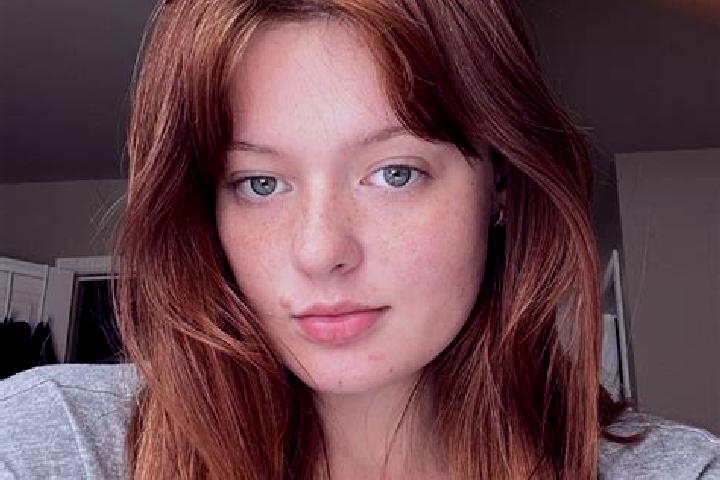 Sophia, 21, a auburn grey-eyed mixed companion based in Vargata. Offering OWO, A-Level, Prostate Massage. Available for incall and outcall, overnight booking...