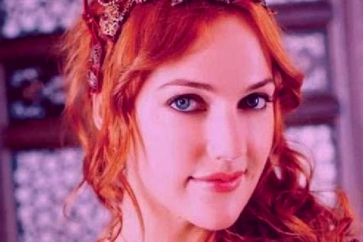 Sophia, 21, a chestnut blue-eyed indian companion based in Itay al Barud. Offering Tantra, Dinner Date. Available for incall and outcall, overnight bookings ...