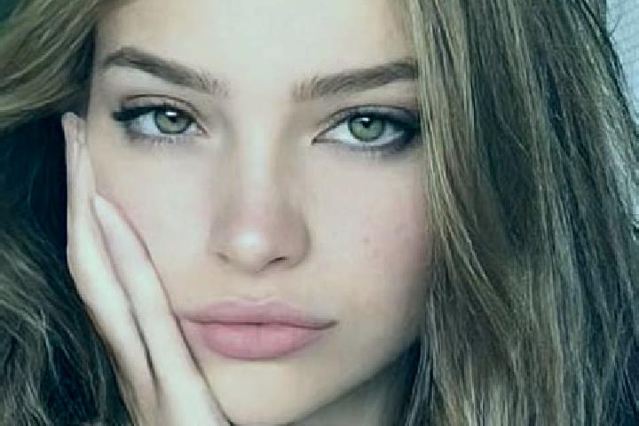 Sophia, 21, a dark blonde hazel-eyed middle eastern companion based in Portovelo. Offering 69, Massage, Travel Companion, Girlfriend Experience, BDSM. Availa...