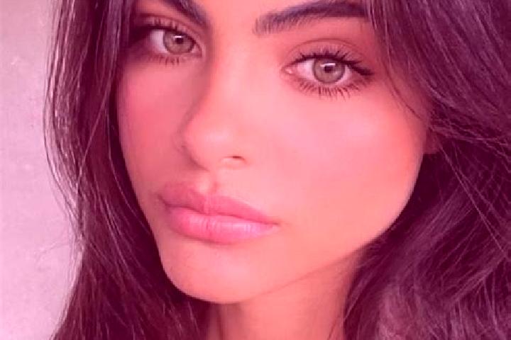 Sophia, 21, a red dark-eyed indian companion based in Bieto. Offering 69, Couples, Deep French Kissing. Available for incall and outcall, overnight bookings ...