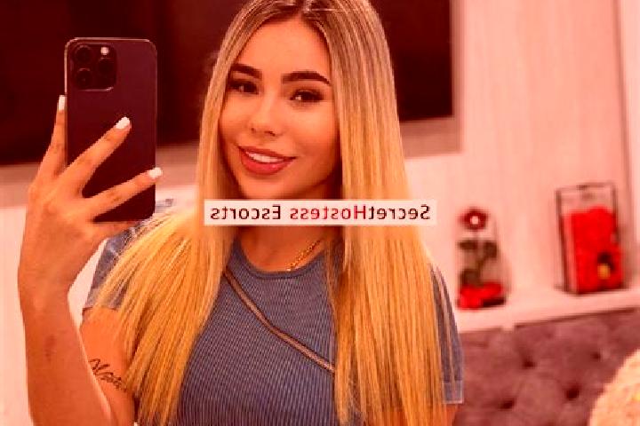 Sophia, 21 — Escort in Santo Domingo Shomege (Shomege), Mexico